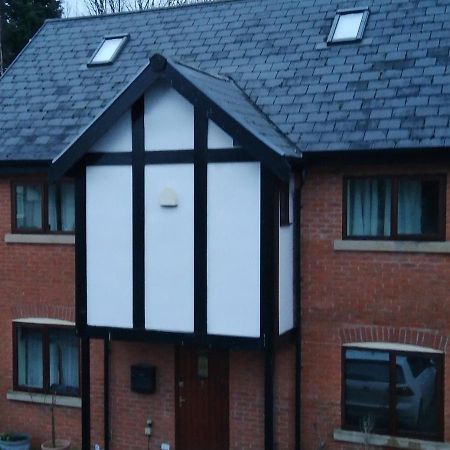 Dobcross Close Leilighet Manchester Eksteriør bilde