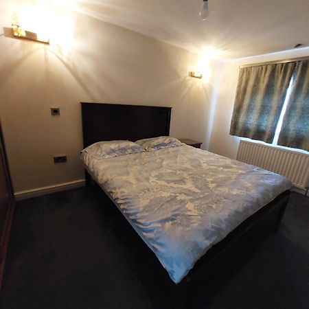 Dobcross Close Leilighet Manchester Eksteriør bilde