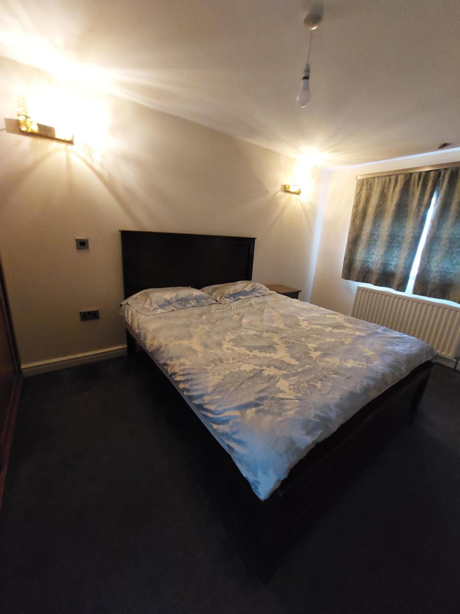 Dobcross Close Leilighet Manchester Eksteriør bilde