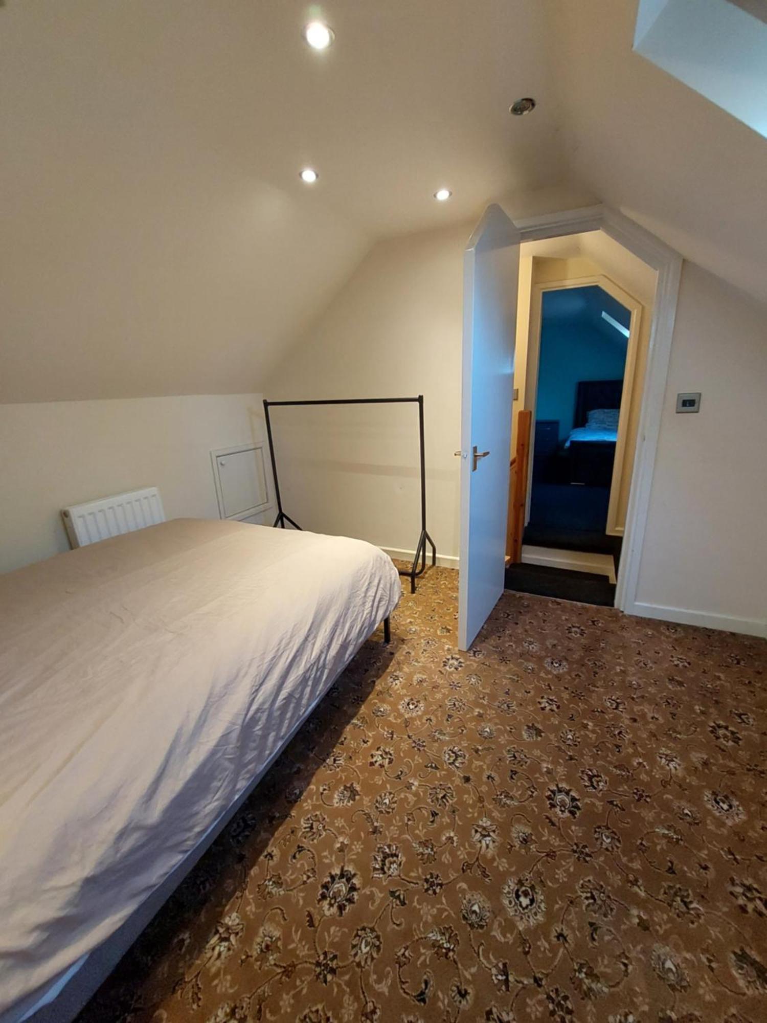 Dobcross Close Leilighet Manchester Eksteriør bilde