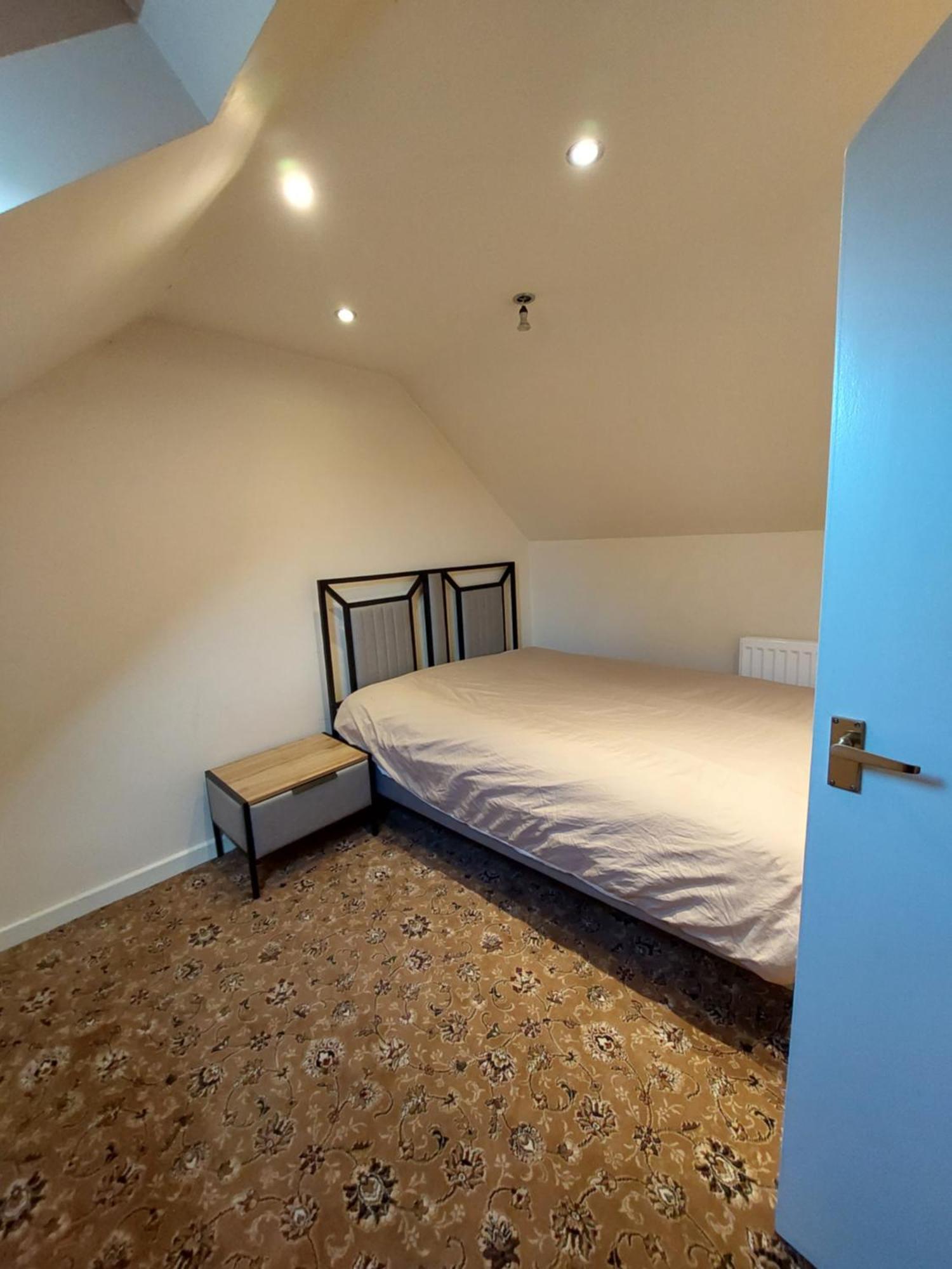 Dobcross Close Leilighet Manchester Eksteriør bilde